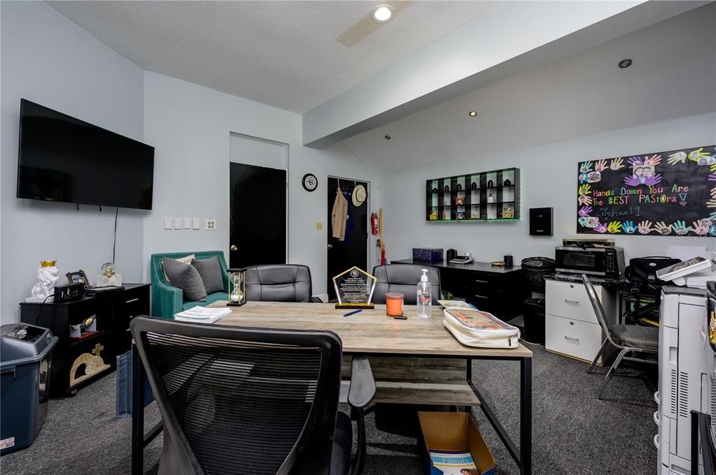 На продажу: $1,400,000 (0 спален, 0 ванн, 4650 Квадратных фут)