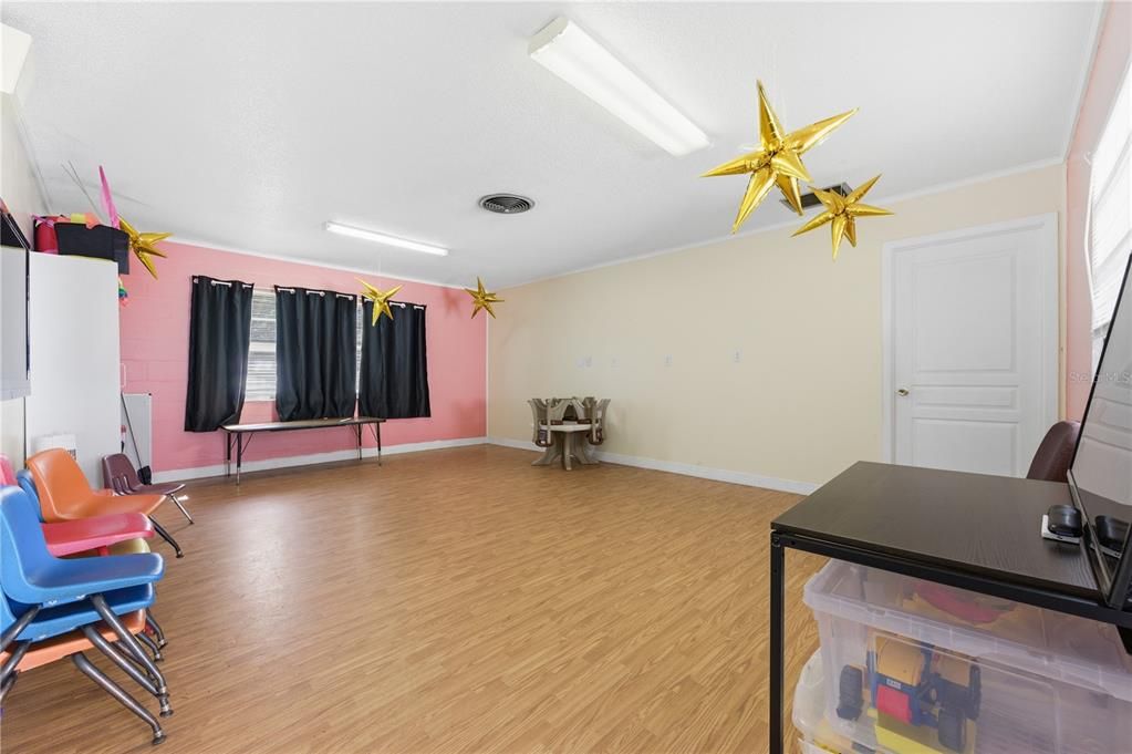 На продажу: $1,400,000 (0 спален, 0 ванн, 4650 Квадратных фут)