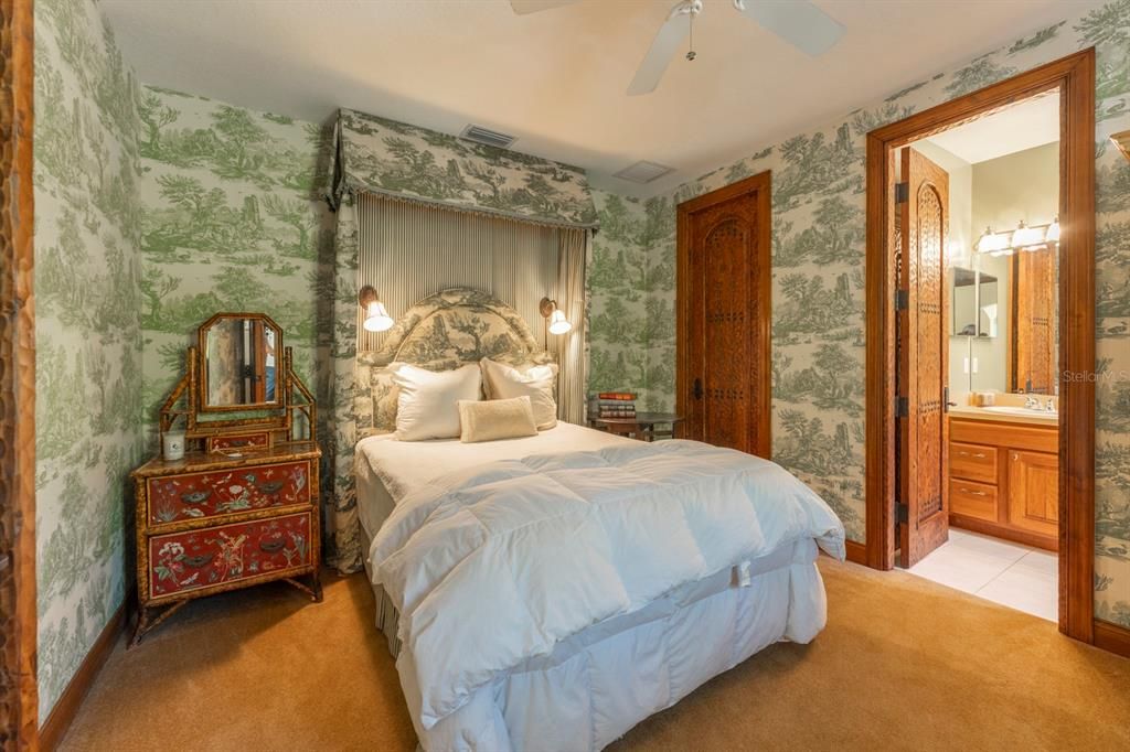 For Sale: $2,450,000 (4 beds, 4 baths, 6999 Square Feet)