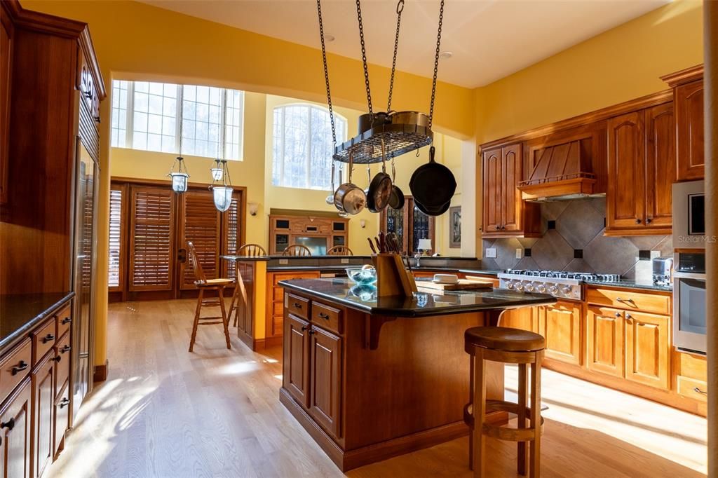 For Sale: $2,450,000 (4 beds, 4 baths, 6999 Square Feet)