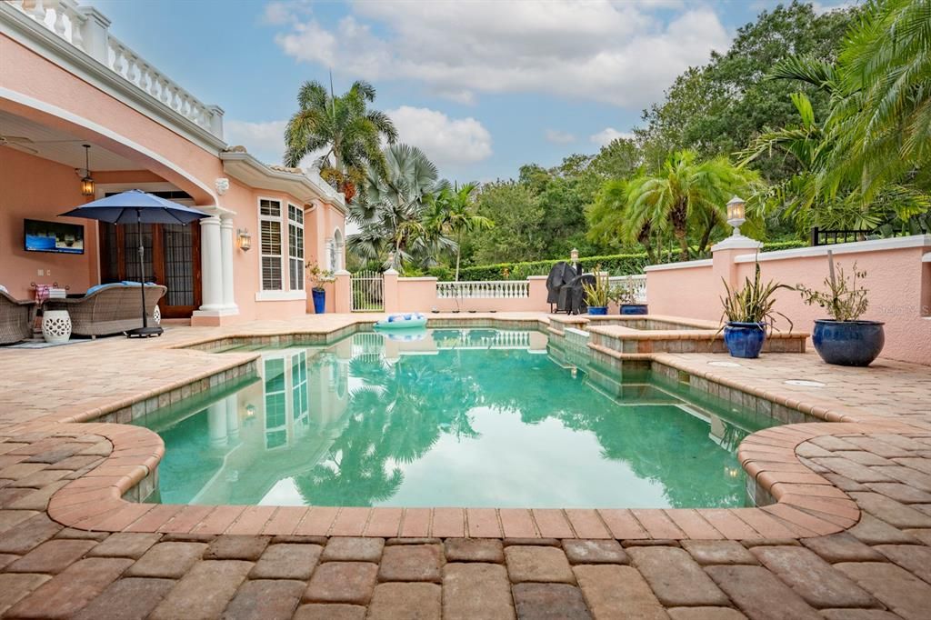 For Sale: $2,450,000 (4 beds, 4 baths, 6999 Square Feet)