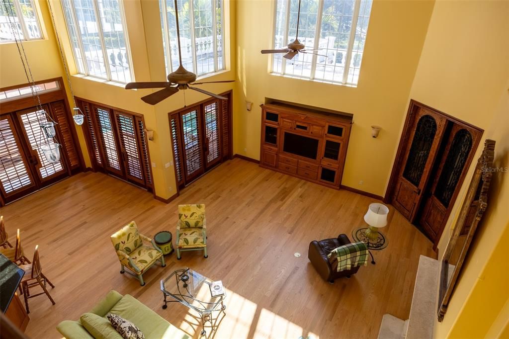 For Sale: $2,450,000 (4 beds, 4 baths, 6999 Square Feet)