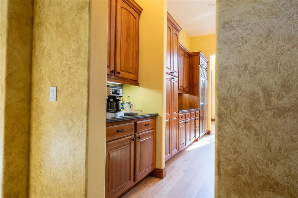 For Sale: $2,450,000 (4 beds, 4 baths, 6999 Square Feet)
