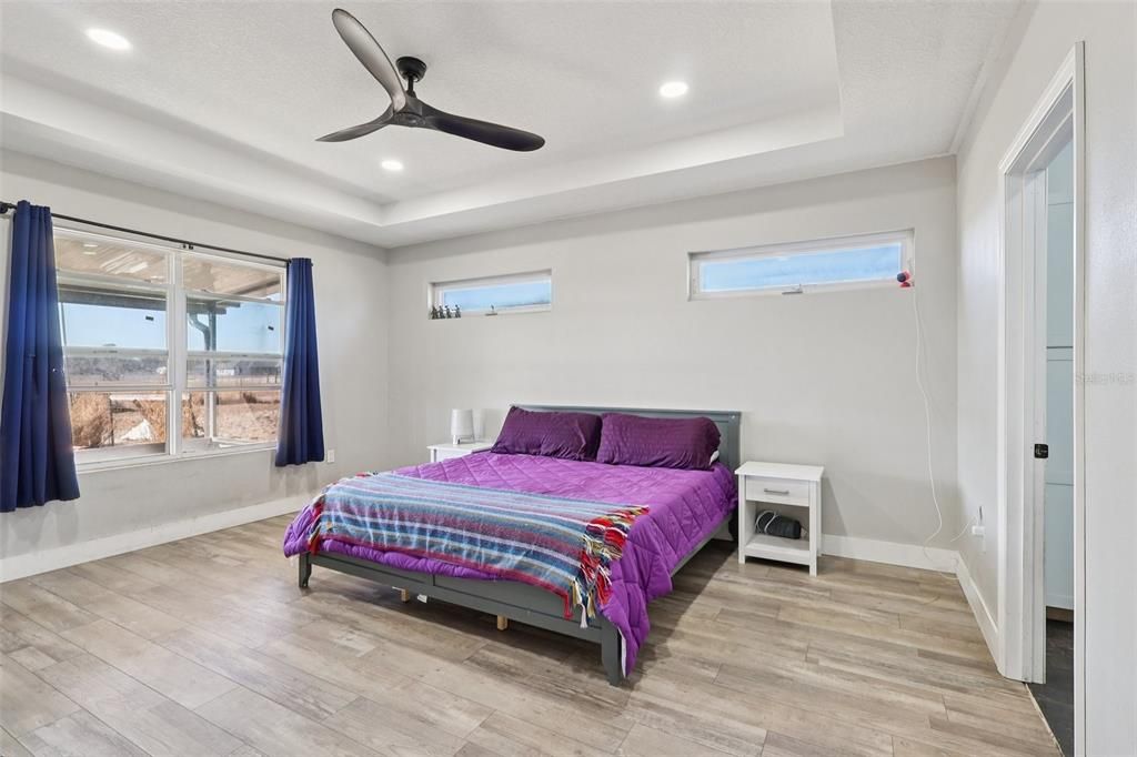En Venta: $799,950 (3 camas, 3 baños, 2949 Pies cuadrados)