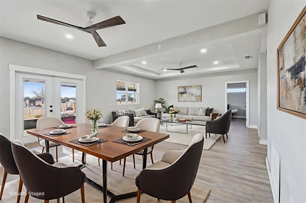 En Venta: $799,950 (3 camas, 3 baños, 2949 Pies cuadrados)