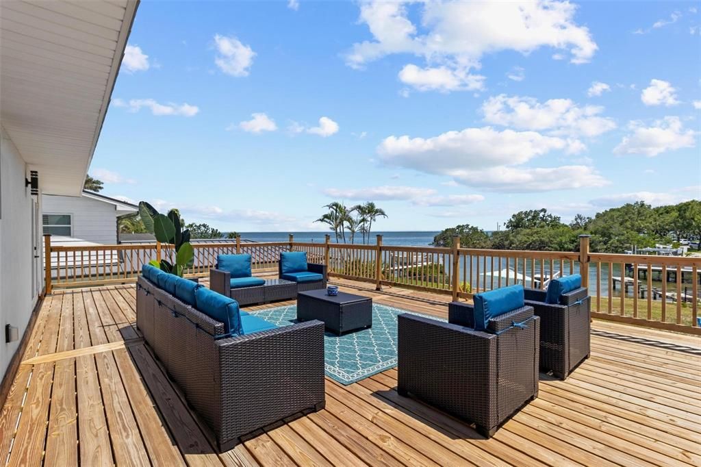 Active With Contract: $1,350,000 (4 beds, 4 baths, 3477 Square Feet)