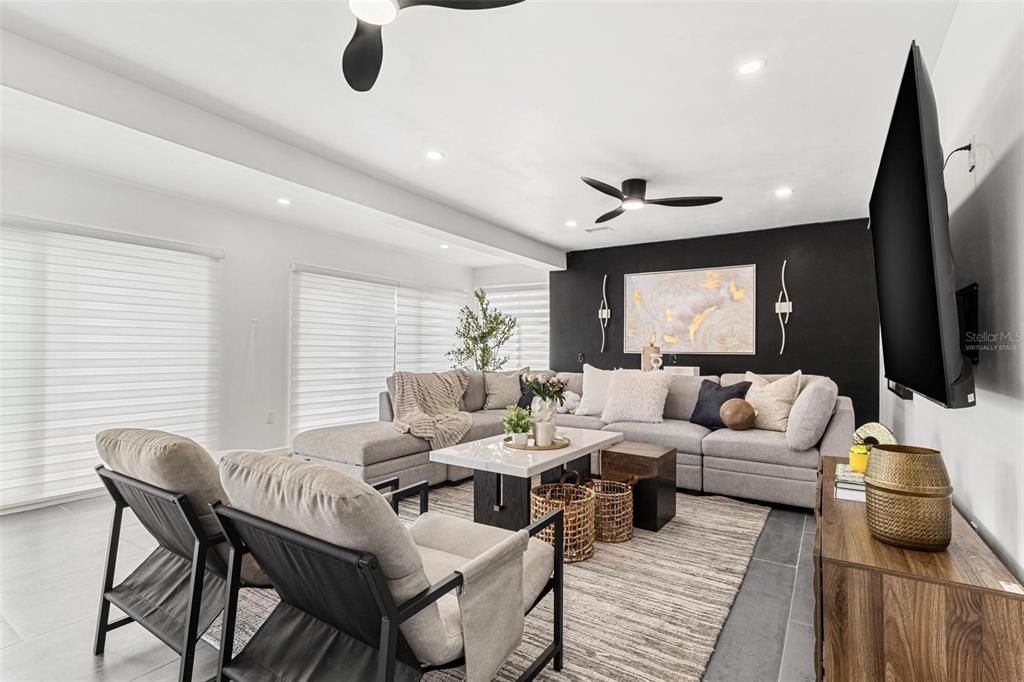 Active With Contract: $1,350,000 (4 beds, 4 baths, 3477 Square Feet)