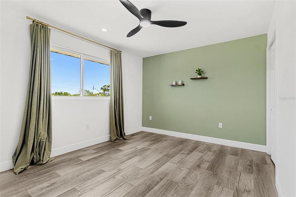 Active With Contract: $1,350,000 (4 beds, 4 baths, 3477 Square Feet)