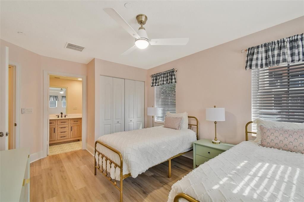 En Venta: $1,175,000 (2 camas, 2 baños, 1619 Pies cuadrados)