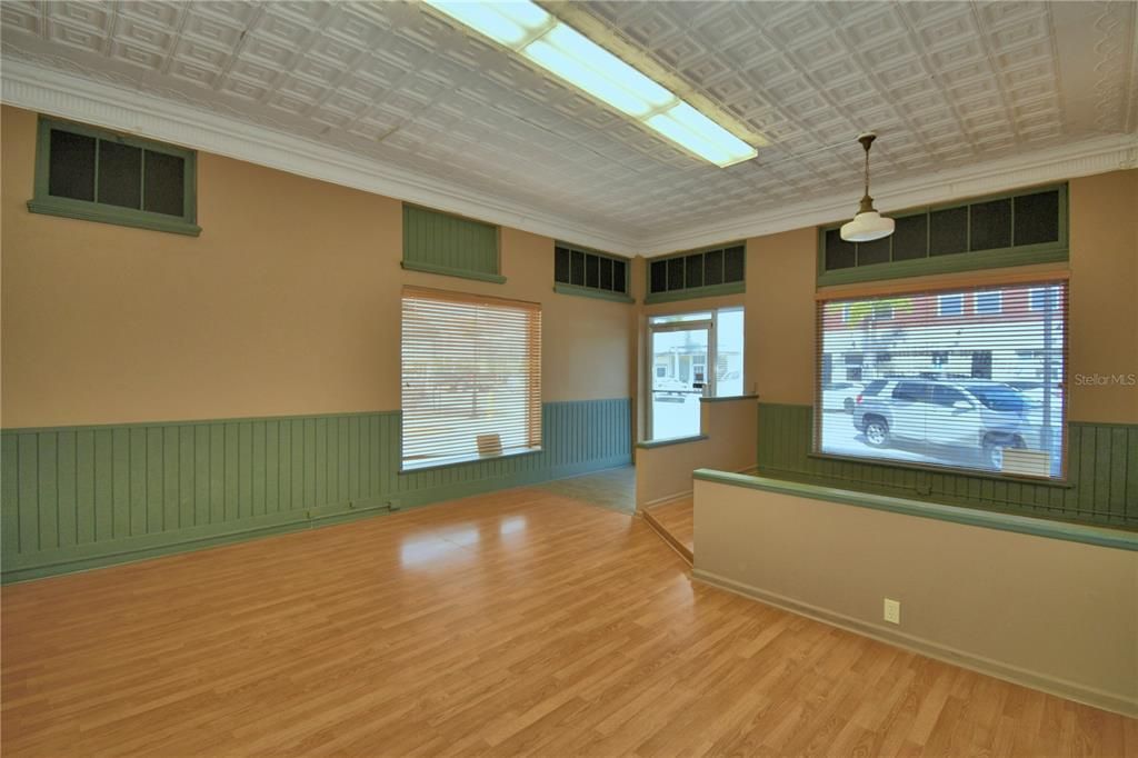 待售: $119,900 (0 贝兹, 0 浴室, 1976 平方英尺)