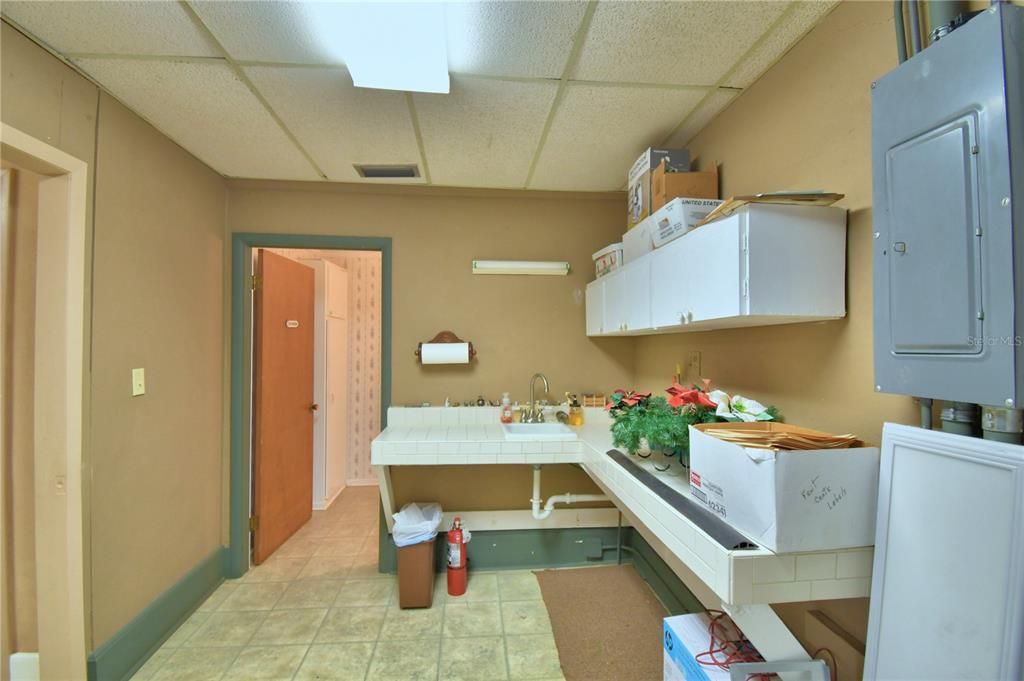 待售: $119,900 (0 贝兹, 0 浴室, 1976 平方英尺)