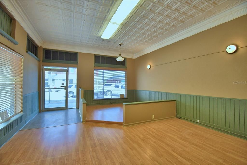 待售: $119,900 (0 贝兹, 0 浴室, 1976 平方英尺)