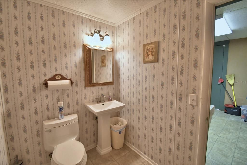 待售: $119,900 (0 贝兹, 0 浴室, 1976 平方英尺)