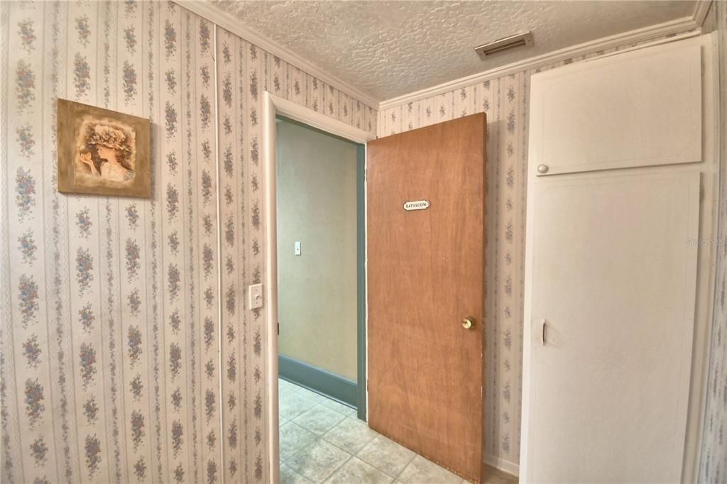 待售: $119,900 (0 贝兹, 0 浴室, 1976 平方英尺)