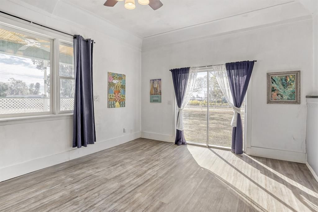 For Sale: $599,000 (5 beds, 3 baths, 3424 Square Feet)