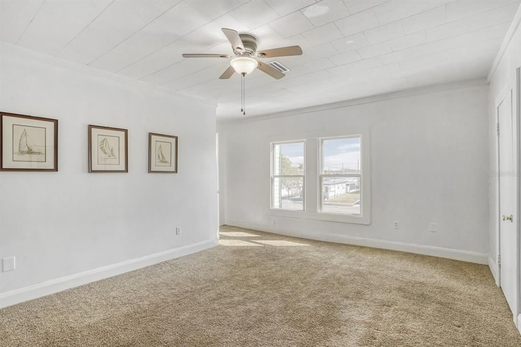 For Sale: $599,000 (5 beds, 3 baths, 3424 Square Feet)