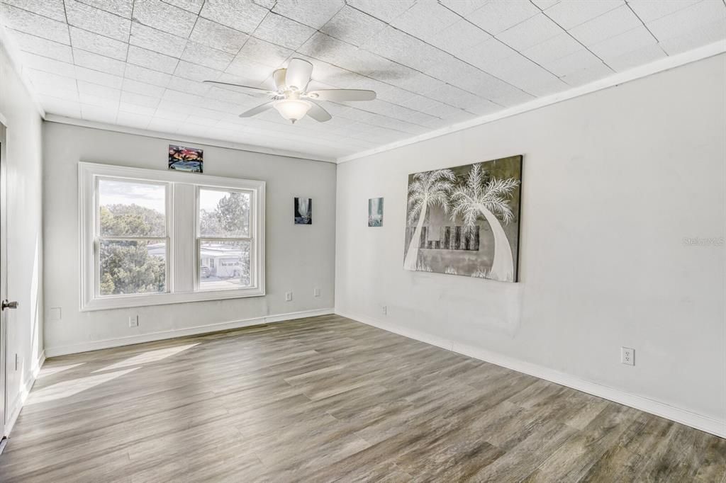 For Sale: $599,000 (5 beds, 3 baths, 3424 Square Feet)