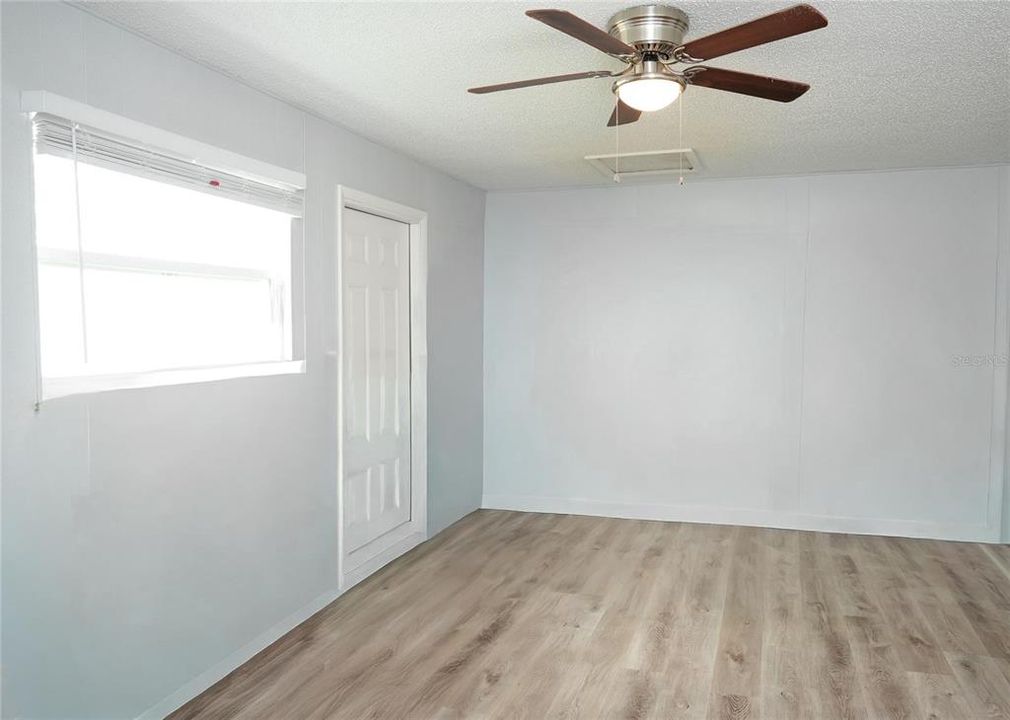 En Venta: $280,000 (3 camas, 2 baños, 1741 Pies cuadrados)