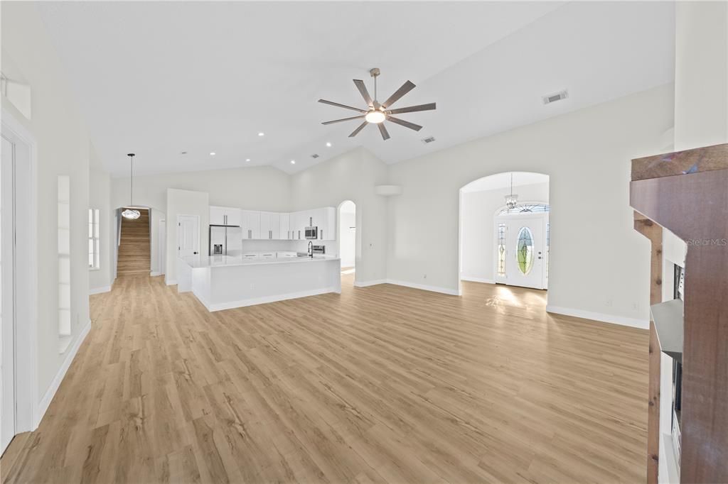 En Venta: $599,990 (4 camas, 2 baños, 2832 Pies cuadrados)