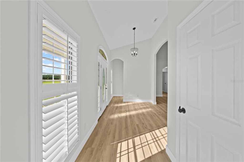 En Venta: $599,990 (4 camas, 2 baños, 2832 Pies cuadrados)
