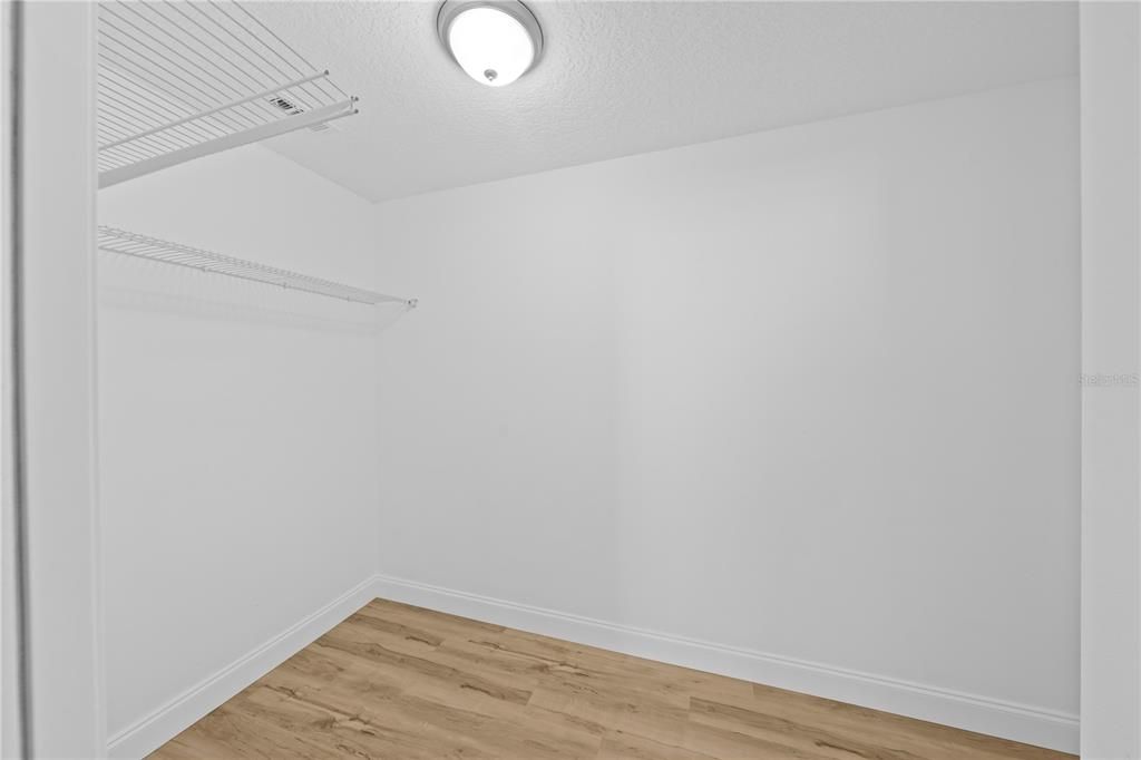 En Venta: $599,990 (4 camas, 2 baños, 2832 Pies cuadrados)