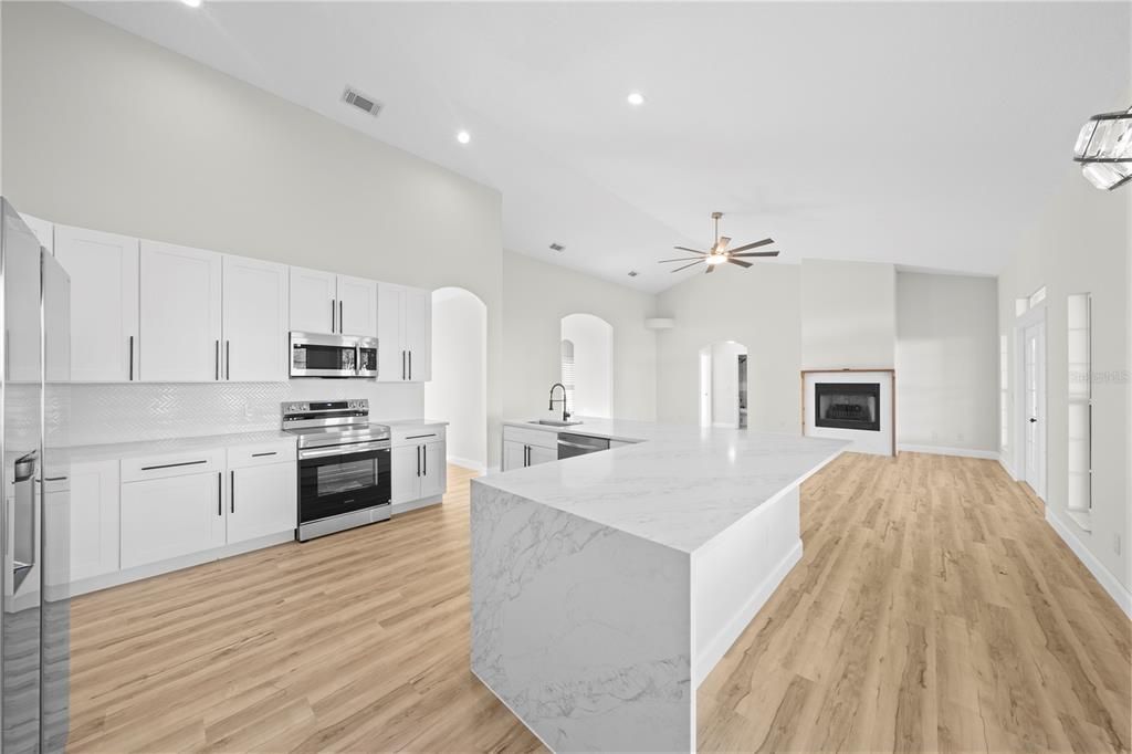 En Venta: $599,990 (4 camas, 2 baños, 2832 Pies cuadrados)