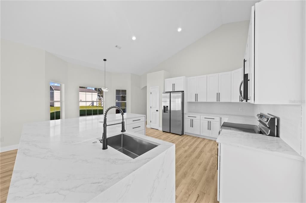 En Venta: $599,990 (4 camas, 2 baños, 2832 Pies cuadrados)