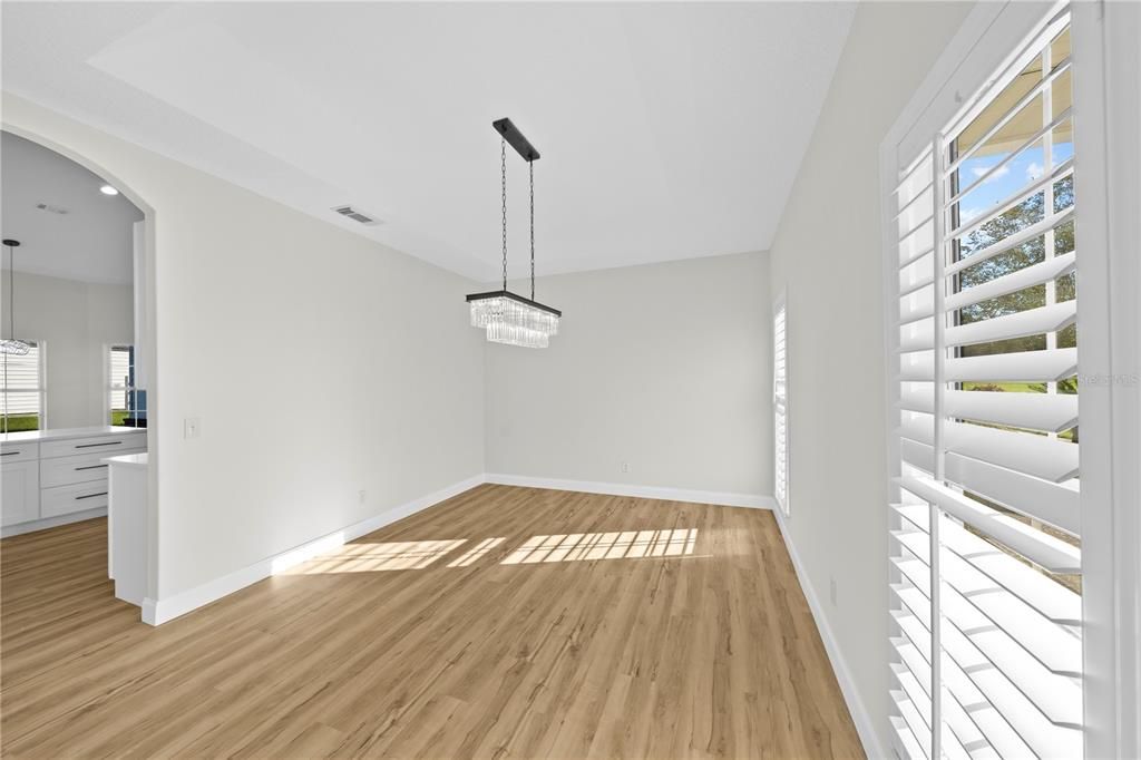 En Venta: $599,990 (4 camas, 2 baños, 2832 Pies cuadrados)