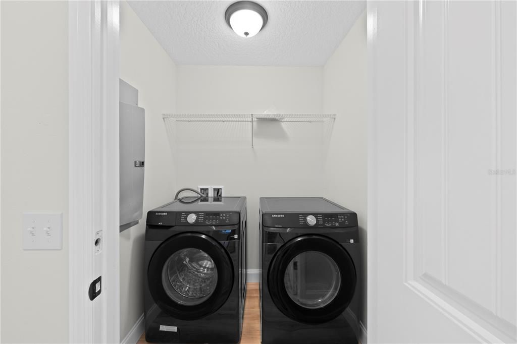 En Venta: $599,990 (4 camas, 2 baños, 2832 Pies cuadrados)