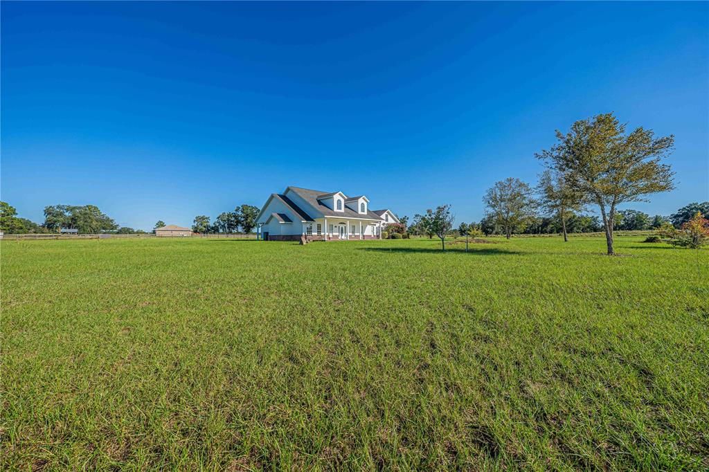 En Venta: $599,990 (4 camas, 2 baños, 2832 Pies cuadrados)