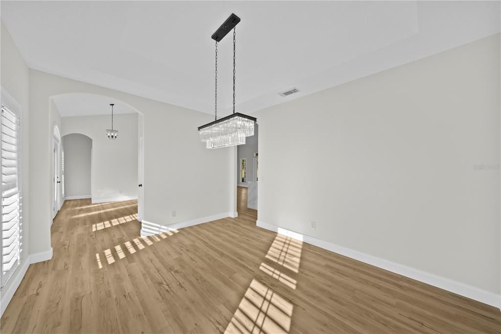 En Venta: $599,990 (4 camas, 2 baños, 2832 Pies cuadrados)