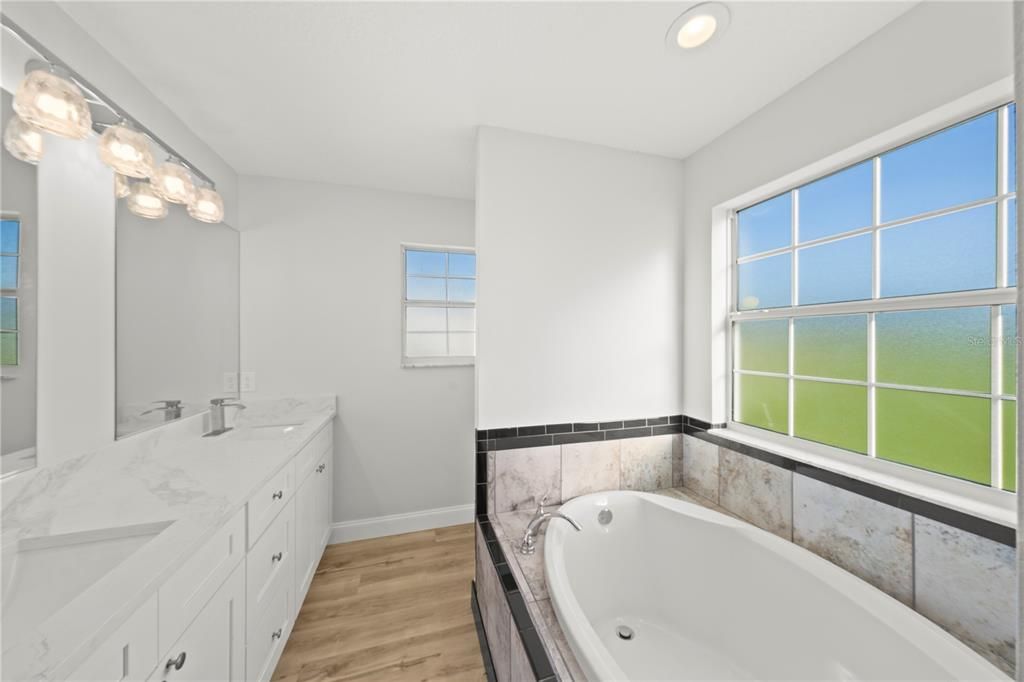 En Venta: $599,990 (4 camas, 2 baños, 2832 Pies cuadrados)