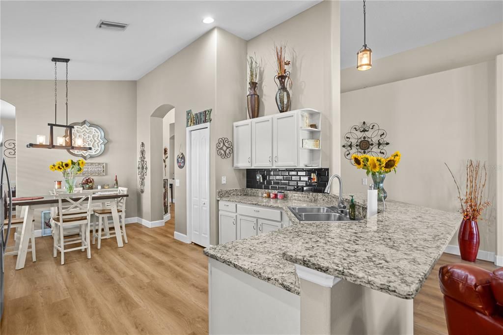 Active With Contract: $565,000 (3 beds, 2 baths, 2102 Square Feet)