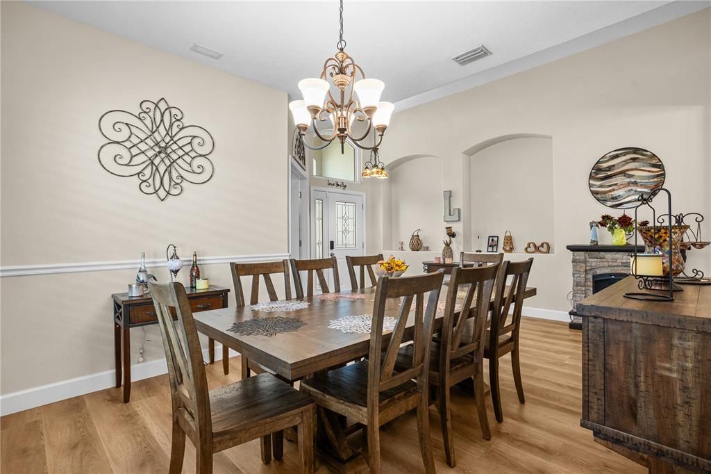 Active With Contract: $565,000 (3 beds, 2 baths, 2102 Square Feet)