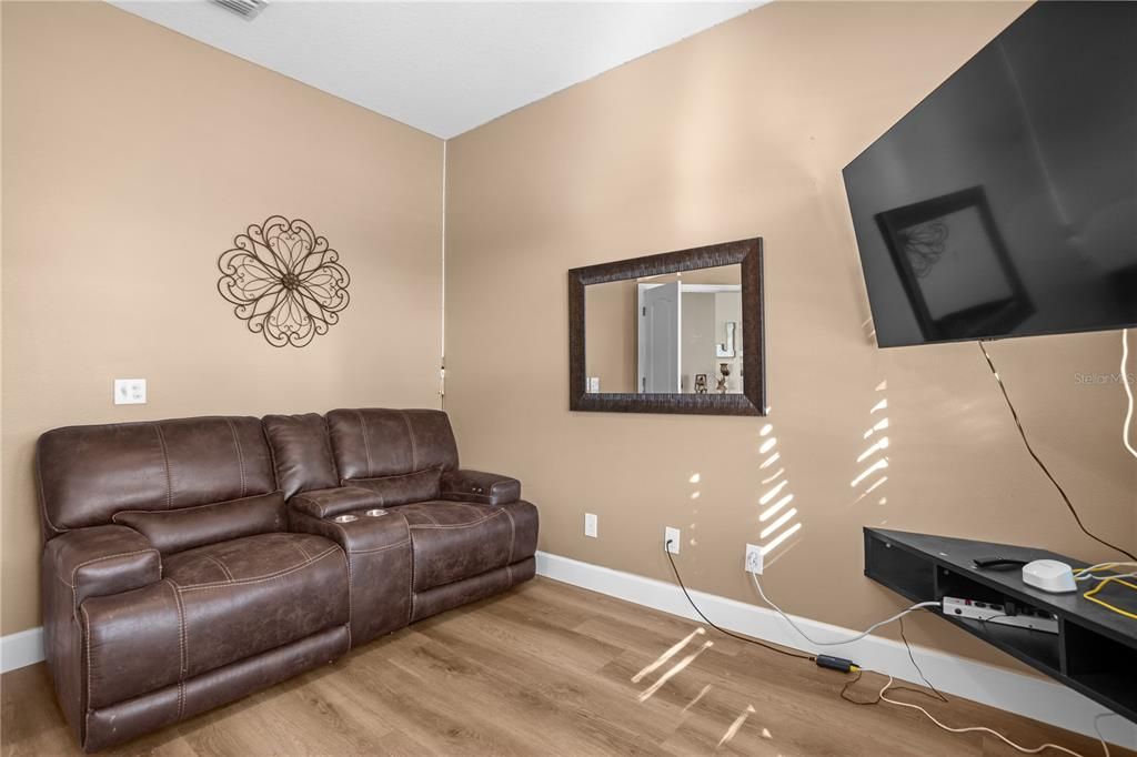 Active With Contract: $565,000 (3 beds, 2 baths, 2102 Square Feet)