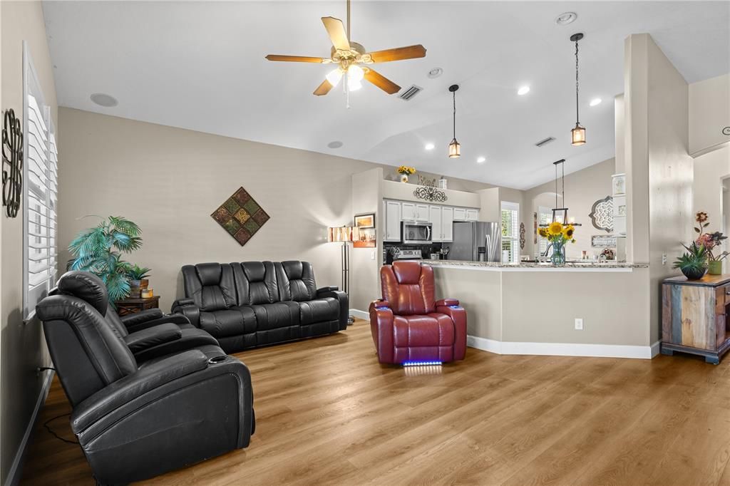 Active With Contract: $565,000 (3 beds, 2 baths, 2102 Square Feet)