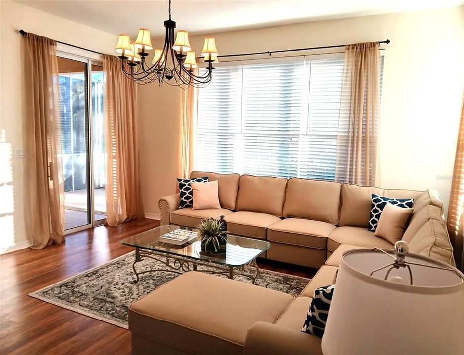 En Renta: $2,950 (3 camas, 2 baños, 1657 Pies cuadrados)