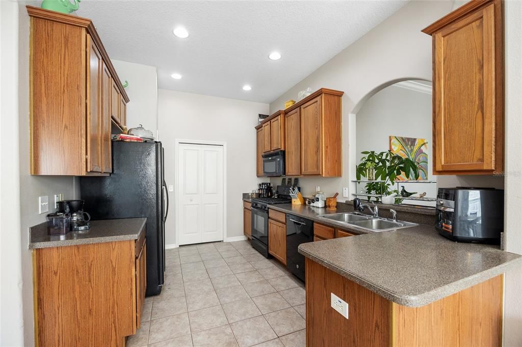 Activo con contrato: $290,000 (3 camas, 2 baños, 1548 Pies cuadrados)