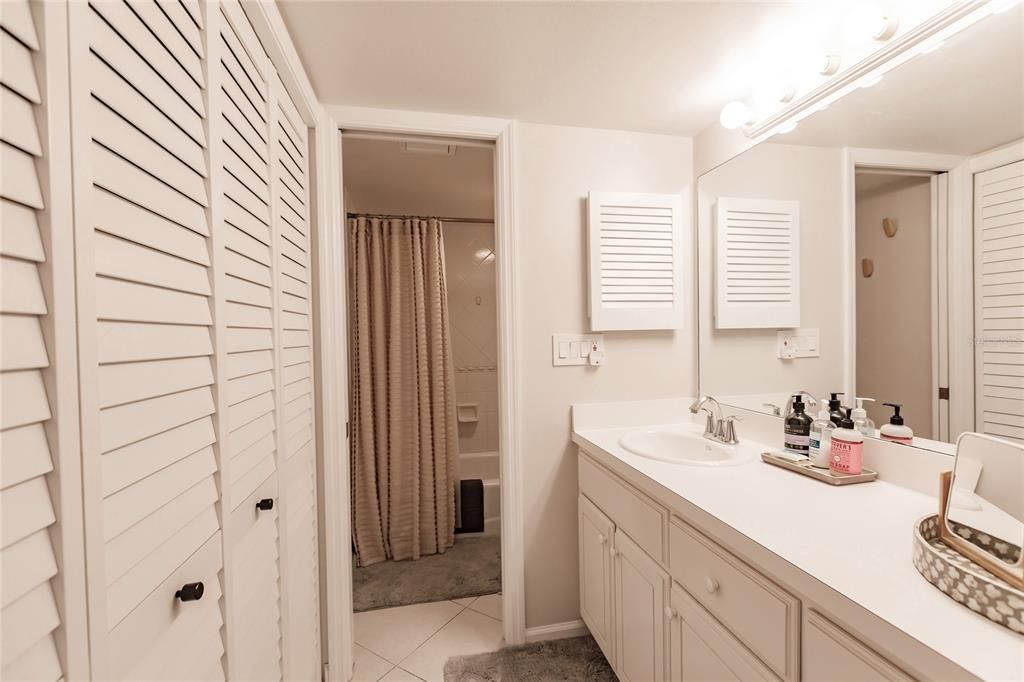 For Rent: $10,700 (2 beds, 2 baths, 1180 Square Feet)