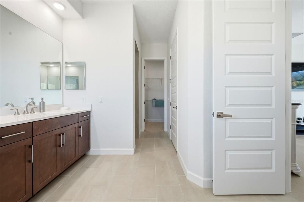 For Sale: $1,035,000 (4 beds, 3 baths, 2712 Square Feet)