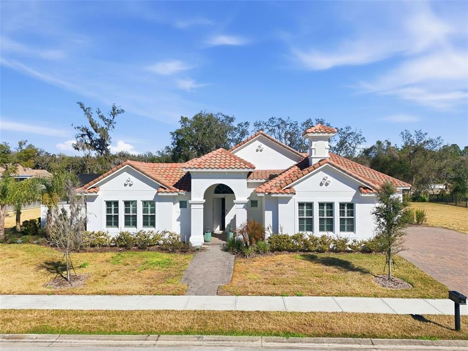 For Sale: $1,035,000 (4 beds, 3 baths, 2712 Square Feet)