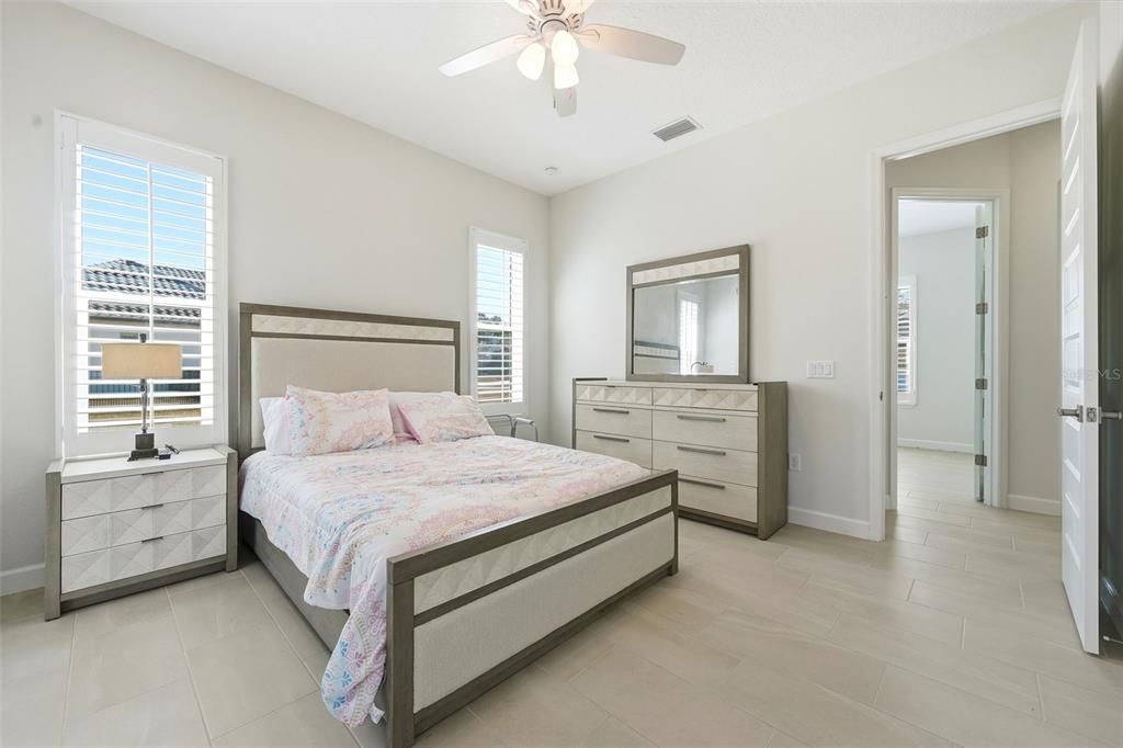 For Sale: $1,035,000 (4 beds, 3 baths, 2712 Square Feet)