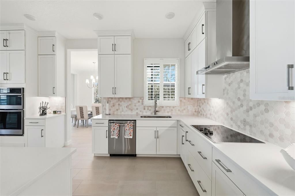 For Sale: $1,035,000 (4 beds, 3 baths, 2712 Square Feet)