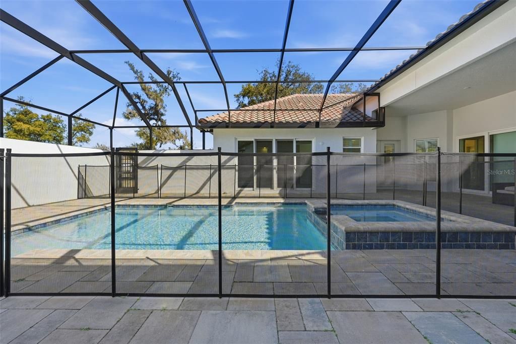 For Sale: $1,035,000 (4 beds, 3 baths, 2712 Square Feet)