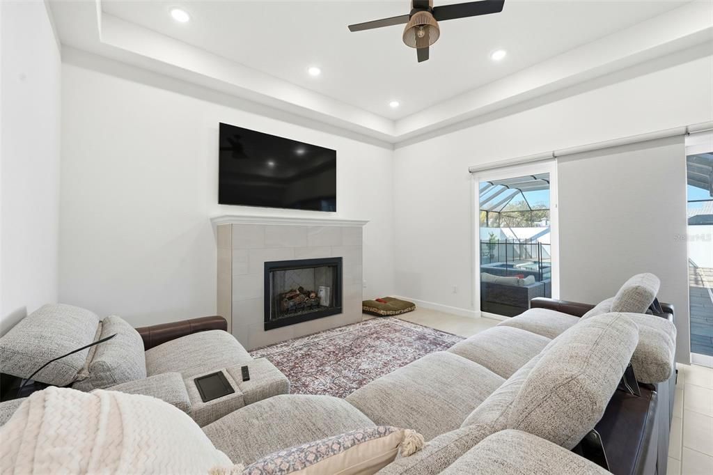 For Sale: $1,035,000 (4 beds, 3 baths, 2712 Square Feet)