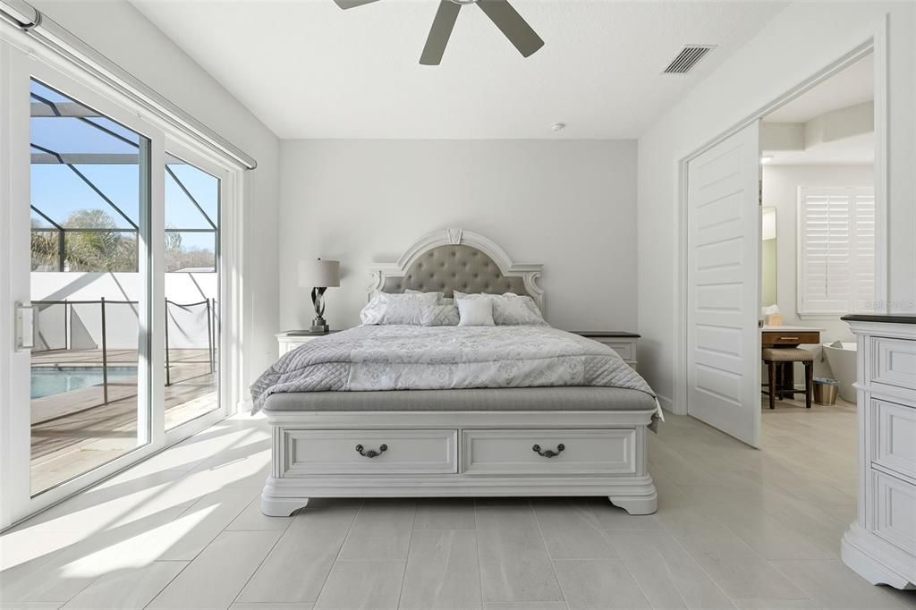 For Sale: $1,035,000 (4 beds, 3 baths, 2712 Square Feet)