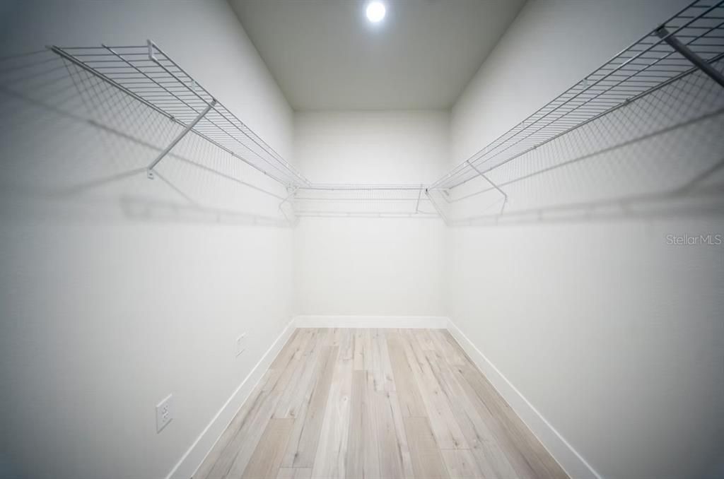 Active With Contract: $265,900 (3 beds, 2 baths, 1529 Square Feet)