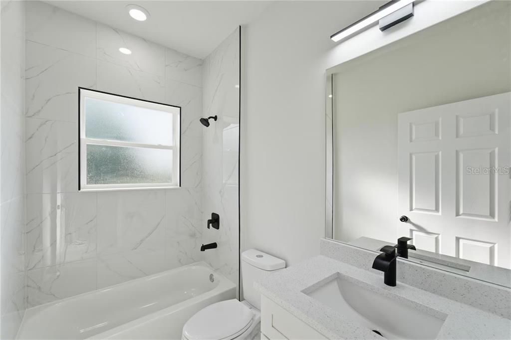 Active With Contract: $265,900 (3 beds, 2 baths, 1529 Square Feet)
