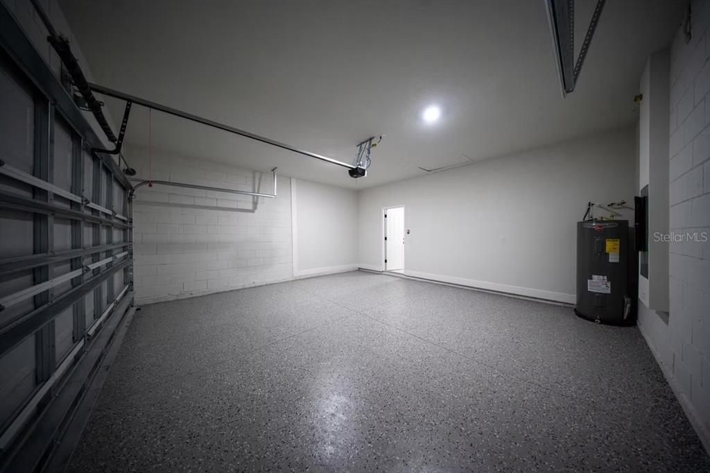 Active With Contract: $265,900 (3 beds, 2 baths, 1529 Square Feet)