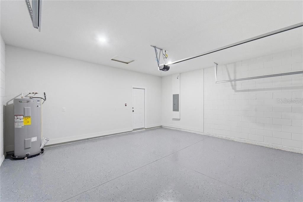Active With Contract: $265,900 (3 beds, 2 baths, 1529 Square Feet)